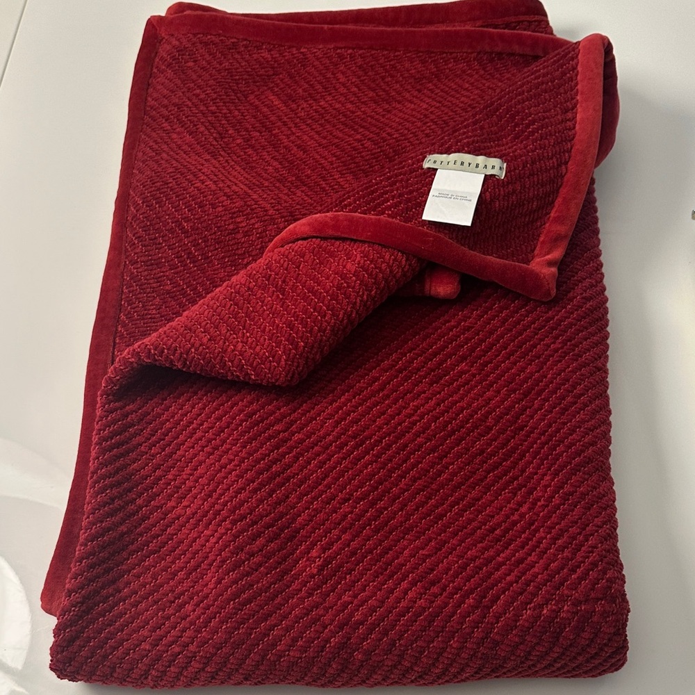 Pottery barn red Crimson Plush Throw Blanket 50/60 cotton soft